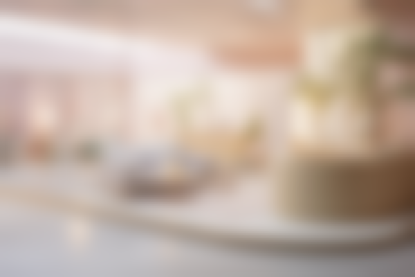 厦门市中医院(医疗美容科)的核心优势在于结合了中医和西医优势。中 医 药是我国的传统医学，在调理身体、改善肌肤状态等方面有着独特的功效。医院的医生们将中 医 药的理论和方法运用到医美项目中，比如在减肥塑形项目中，可能会结合中医的针灸、按摩等方法来调节身体的新陈代谢，达到更好的减肥成效。同时，在治疗一些皮肤问题时，也会采用中医和西医结合的方式，从内到外进行调理。此外，医院在中 医 药领域的研究及临床应用方面有显著成就，这也为医美项目提供了坚实的理论和实践基础。