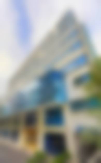 【余文林医生荣誉资质:】