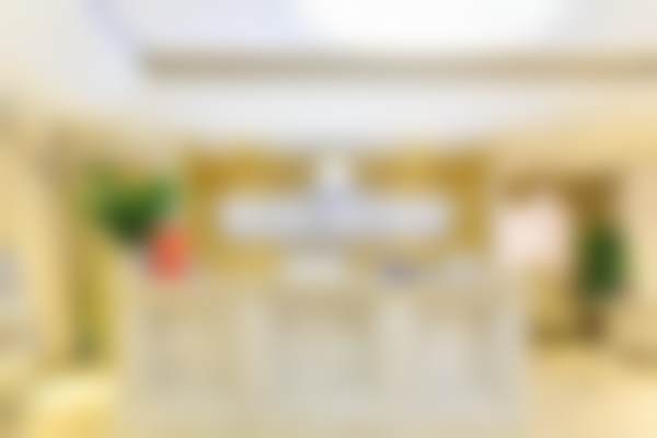 【何宜新医生荣誉资质:】