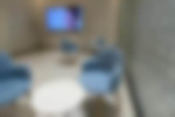 【苗旗医生荣誉资质：】