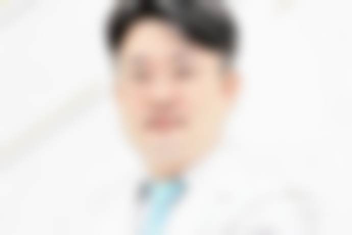 【权容硕医生怎么预约挂号？】