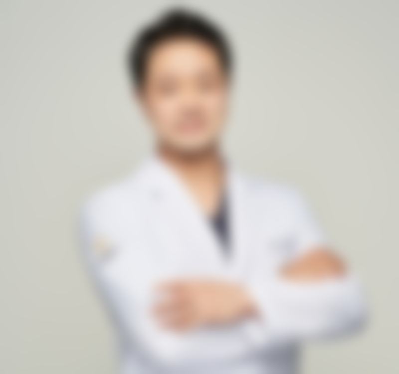Dr. Choi Woong